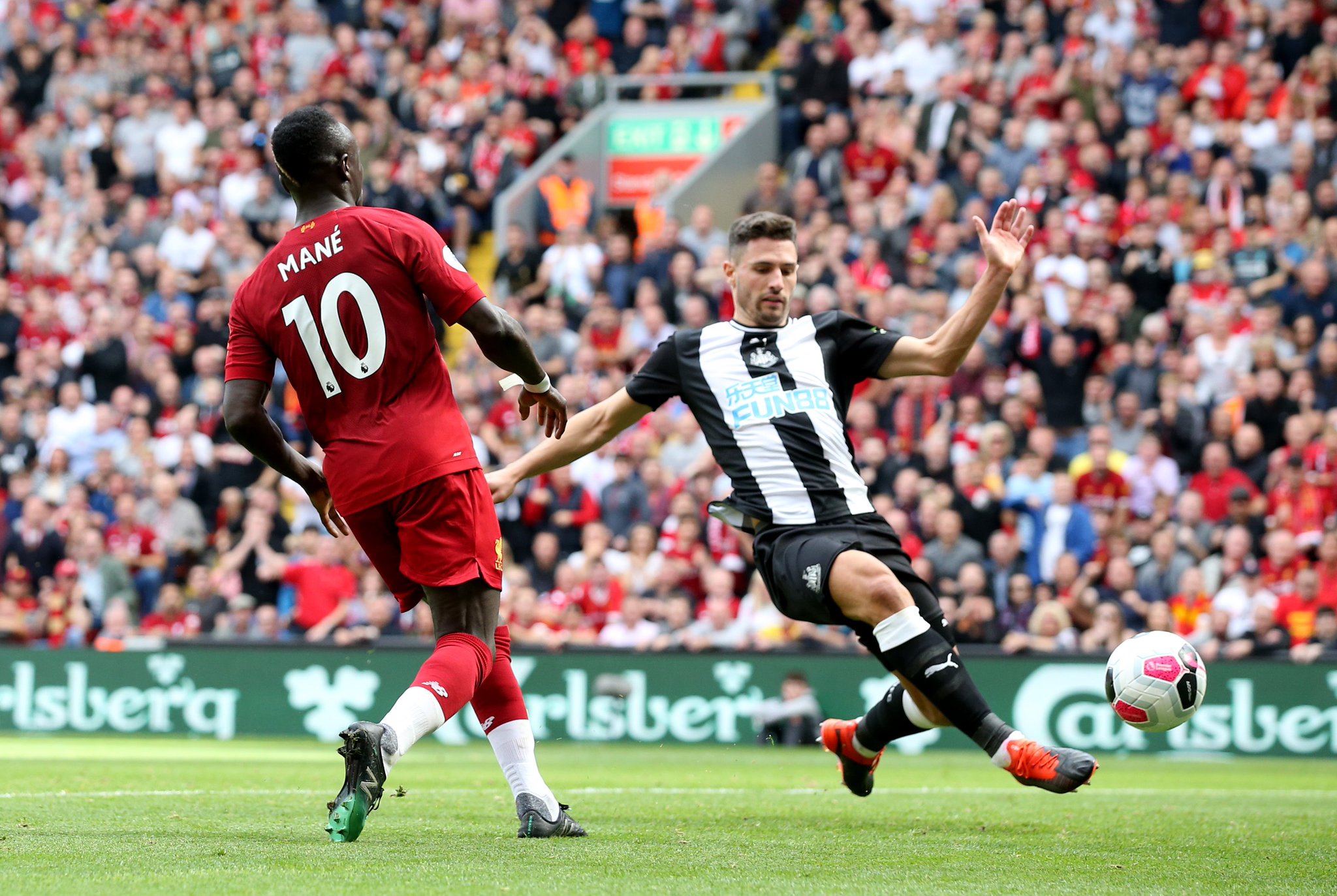 成功签下了 成功签下了